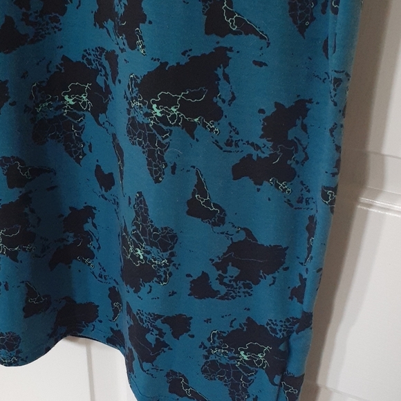 LulaRoe Julia - Picture 5 of 5